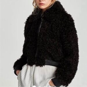 Zara Cropped Teddy‎ Full Zip Jacket in Black Size Large